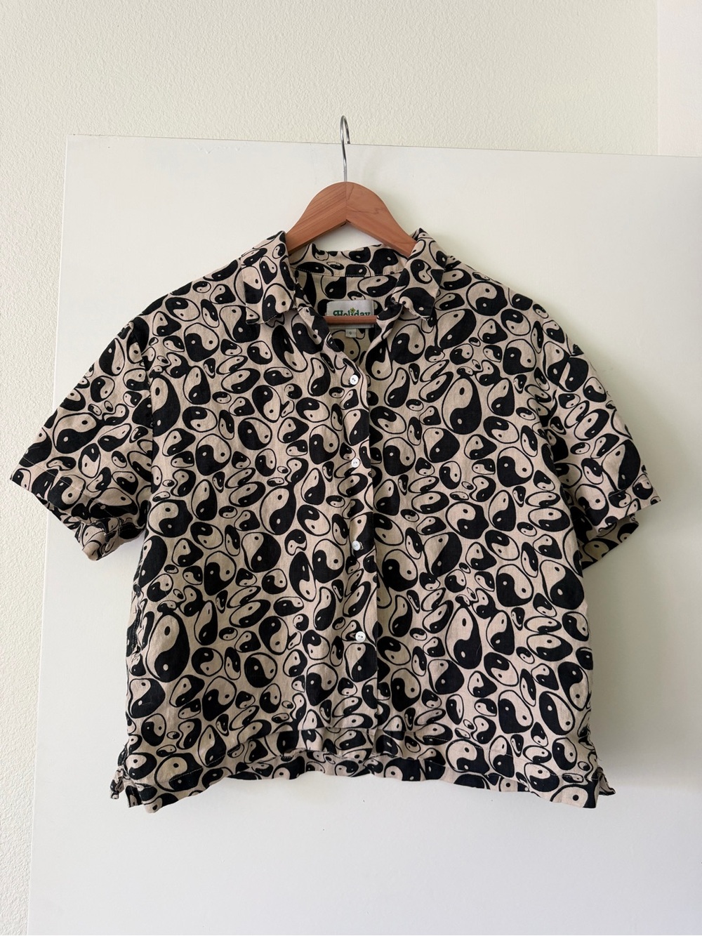 Holiday Linen Yin Yang Top